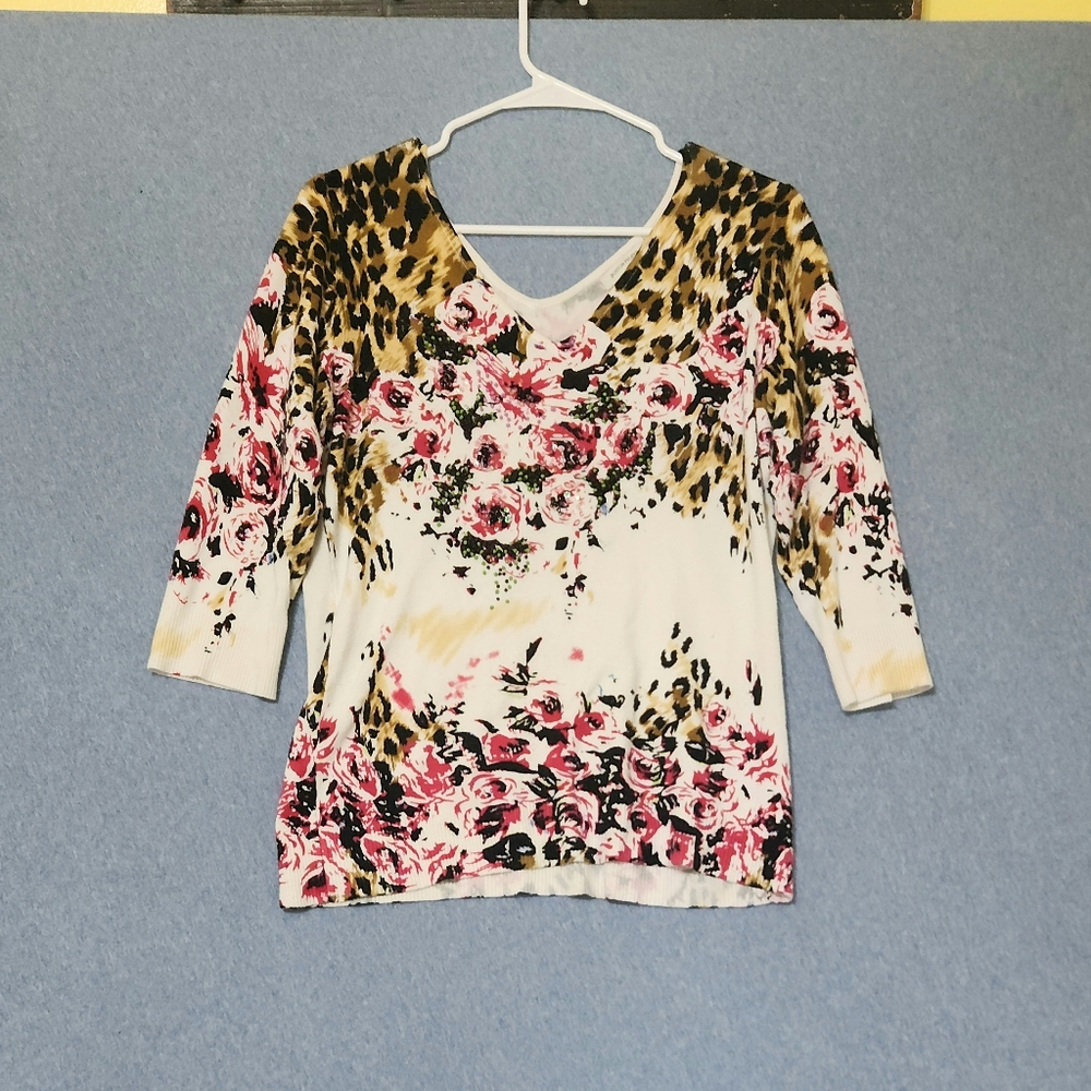 Boston Proper 3/4 sleeved floral beaded sequin shirt. V-neck. Size large